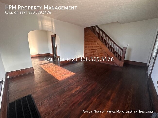 Photo - 913 Smith Ave SW