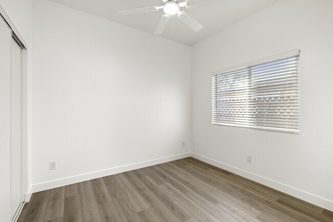 Photo - 5006 La Dorna St