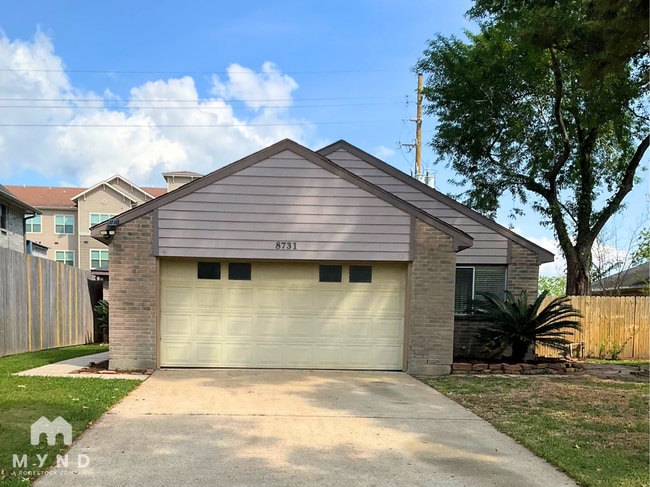 Building Photo - 8731 Summit Pines Dr