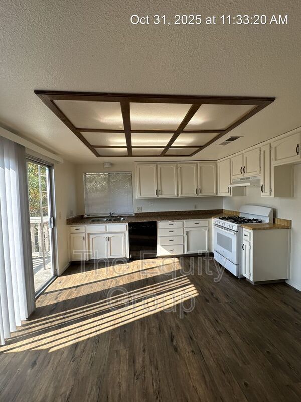 Photo - 1347 S Court St