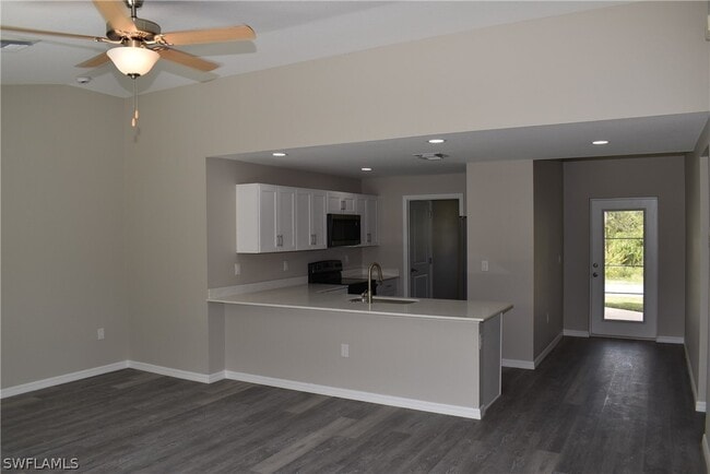 Photo - 8159 Hedgecoth Ave