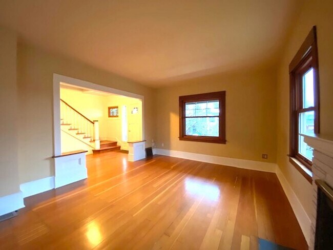 Photo - Beautiful 3-Bedroom Craftsman in Wallingford