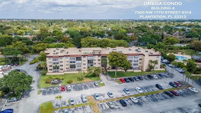 Photo - 7300 NW 17th St Unidad 210