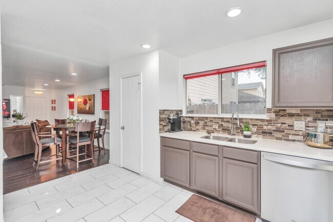 Photo - 7327 Enchanted Creek Dr