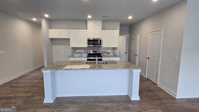 Photo - 17 Founders Dr