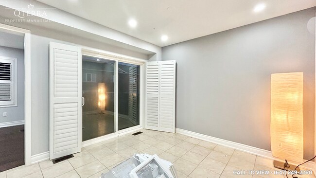 Photo - 527 Nairn Cir