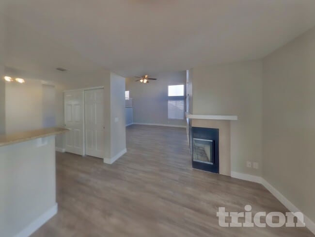 Photo - 5646 Roundrock Dr