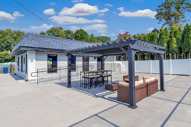 Pool Common Area - Villa Square LLC