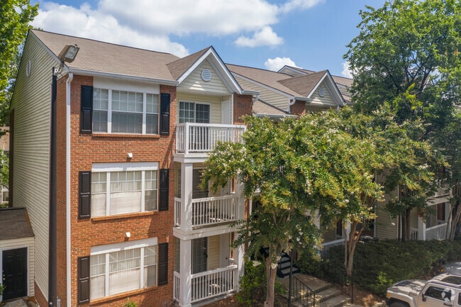 Photo - Lakeshore Crossing