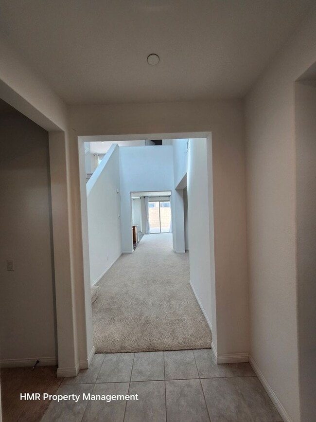 Photo - Beautiful two story 5 bedroom in ontario R...