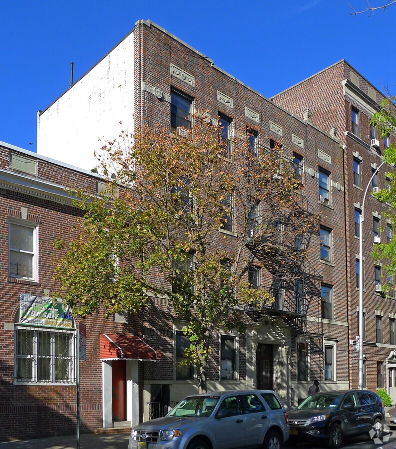 Photo - Parkside Court Apartments