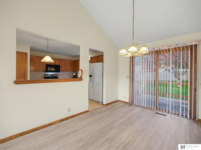 Photo - 5763 N 130th St