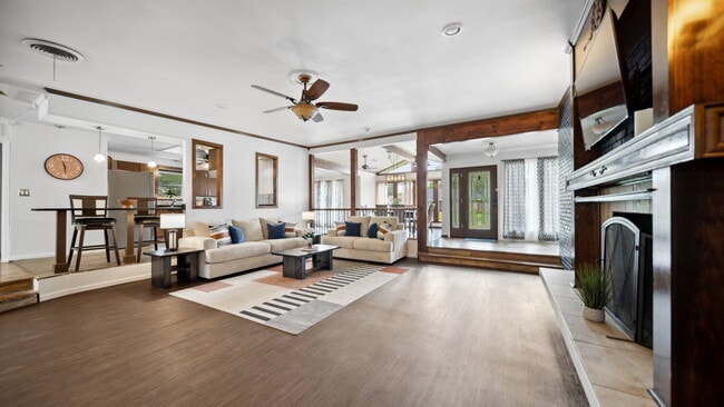 Photo - 5111 Ashwood Dr Unidad Main House