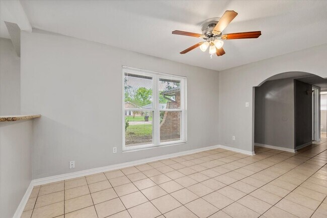 Photo - 1935 Barnsley Ln
