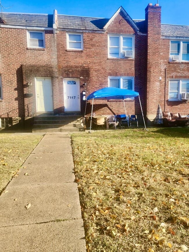 Photo - 7117 Castor Ave