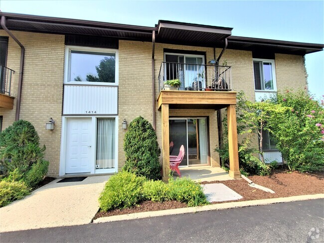 Building Photo - 1414 Lehigh Ave Unit A1 Rental