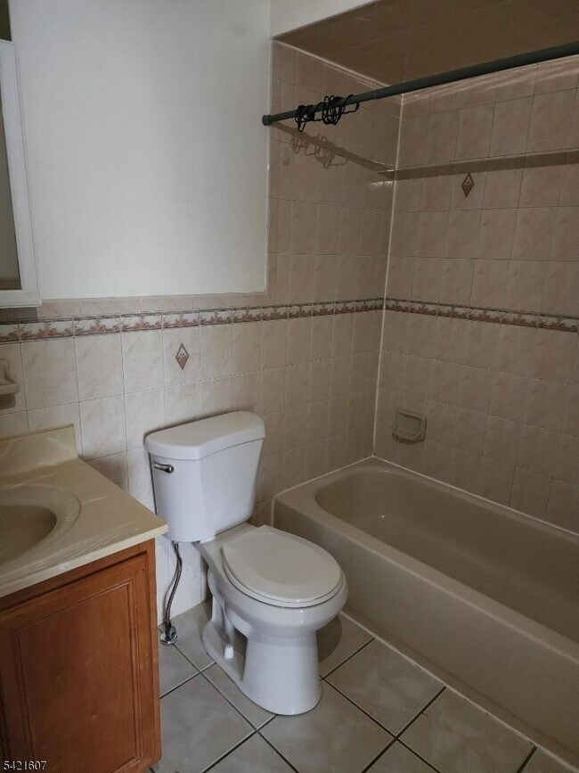 Photo - 16 5th St Unit 2