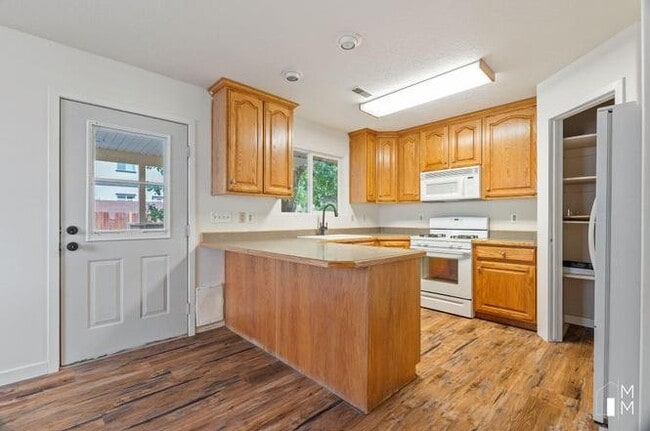 Photo - 441 W 1600 N