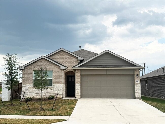 Photo - 453 Apache Plum Dr House