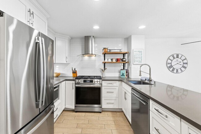 723 Seacoast Dr