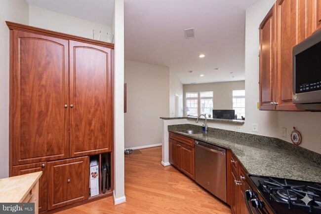 Photo - 309 Holland Ln Unidad 226