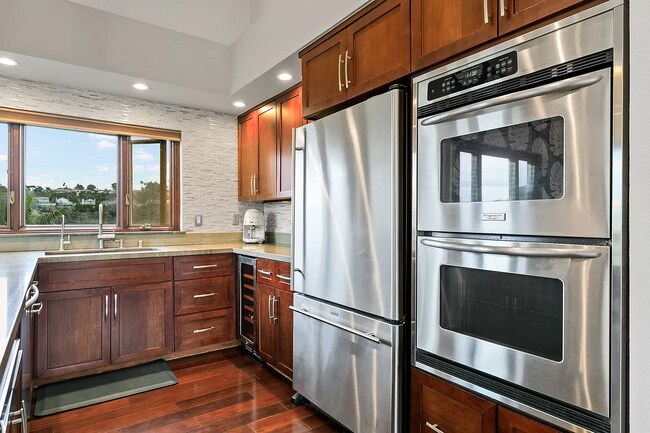 Photo - 2409 Cambridge Ave