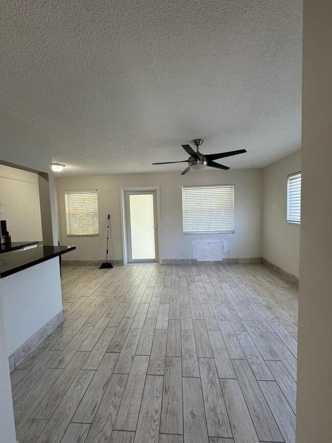 Photo - 340 SW 16th Ct Unit 1