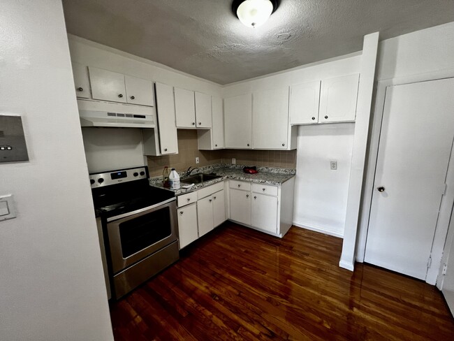 Photo - 155 Williams St Condo Unit 13