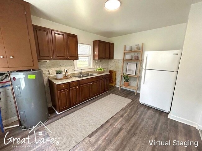 Photo - 24601 Tallman Ave