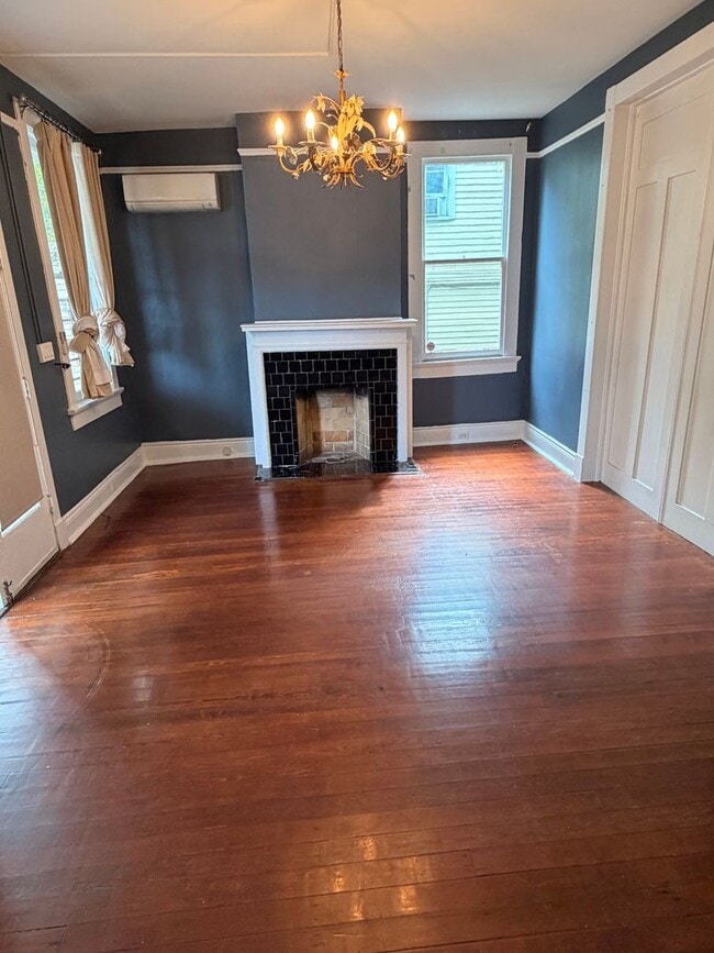 Photo - 2106-2108 Robert St Unit 2106A