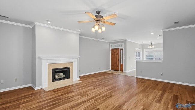 141 Canterbury Dr