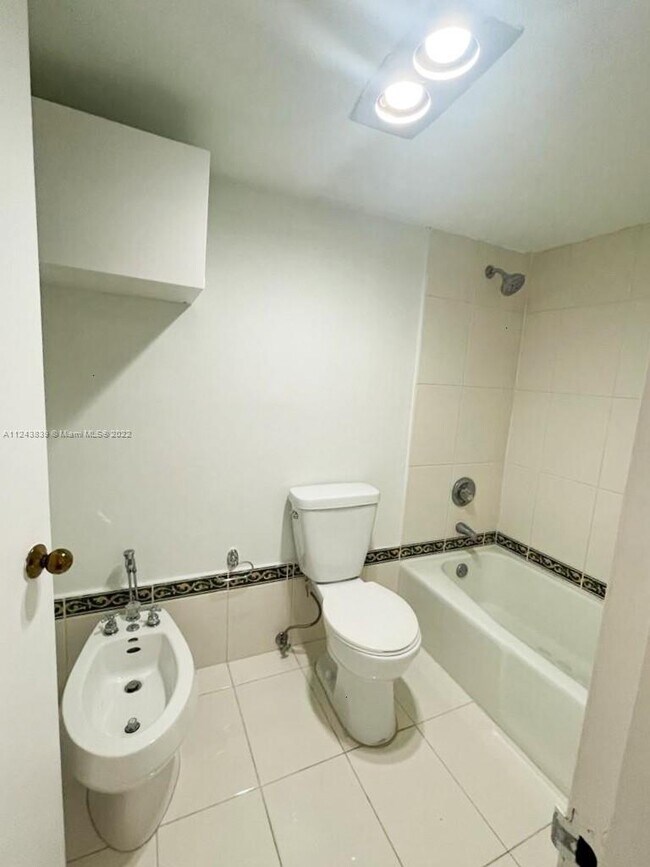 Photo - 2501 Brickell Ave Unidad 1104