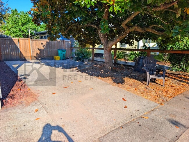 115 NE 72nd Ave.