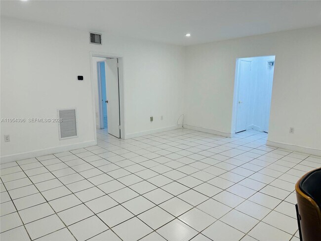 Photo - 50 Park Dr Unit 3