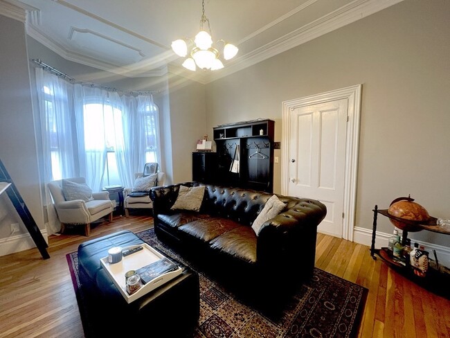 Photo - 61 Monmouth St Unit 1