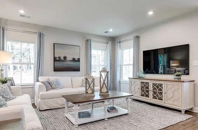 Photo - 4372 Kenmare court