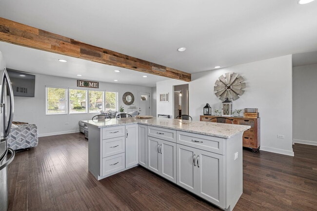Photo - 1621 Barthelone Ave