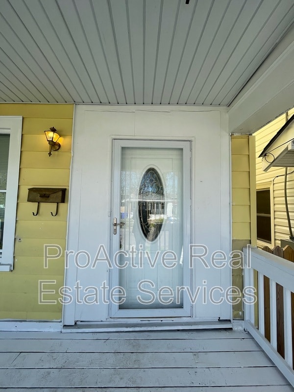 Photo - 815 W 34th St