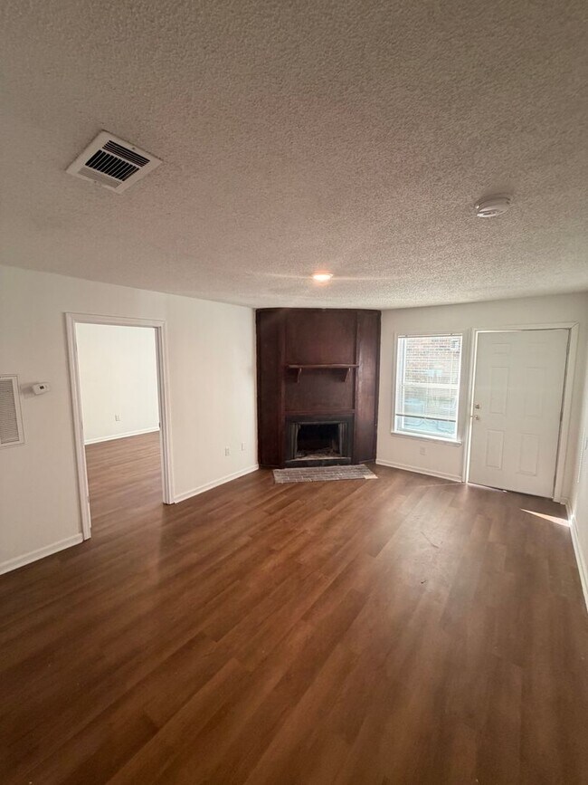 Photo - 109 Limoges St Unidad 109 Limoges  B