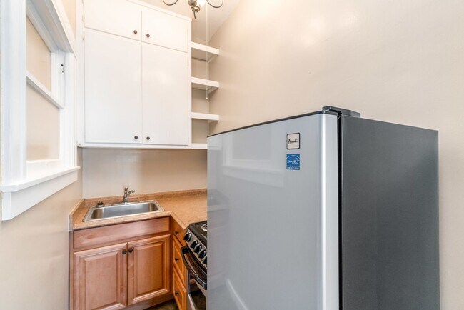 Photo - 2318 Santa Clara Ave Unit 2318 Santa Clara Ave #H - LU