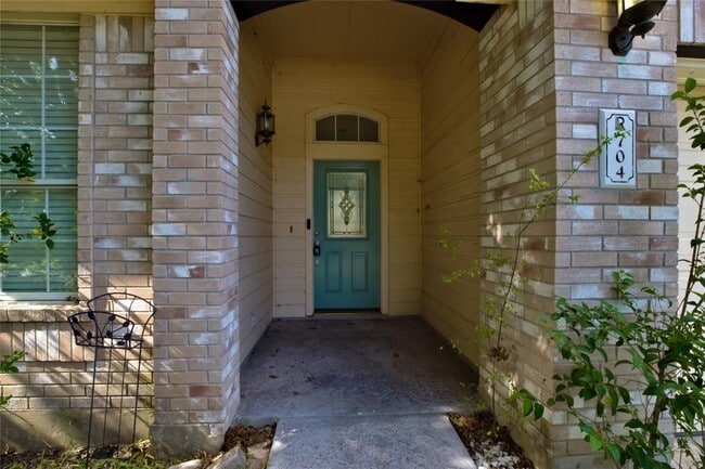 Photo - 704 Thrush Dr