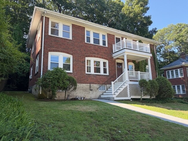 Building Photo - 61 Westchester Rd Unit 61