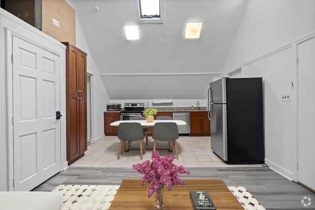 Building Photo - 155 5th St Unit 3 Rental