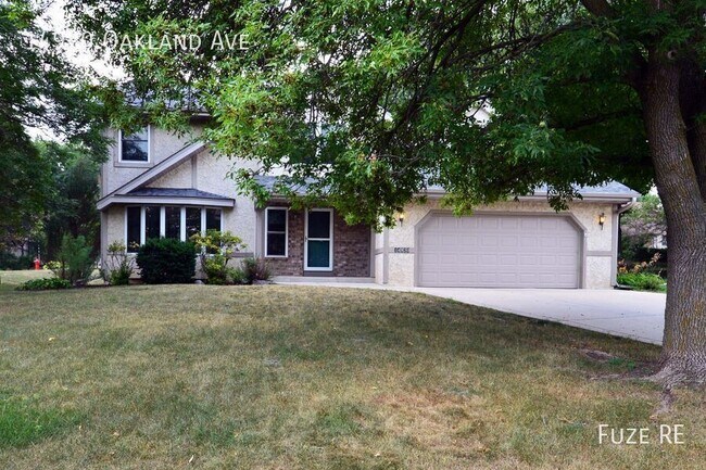 Photo - 14920 Oakland Ave