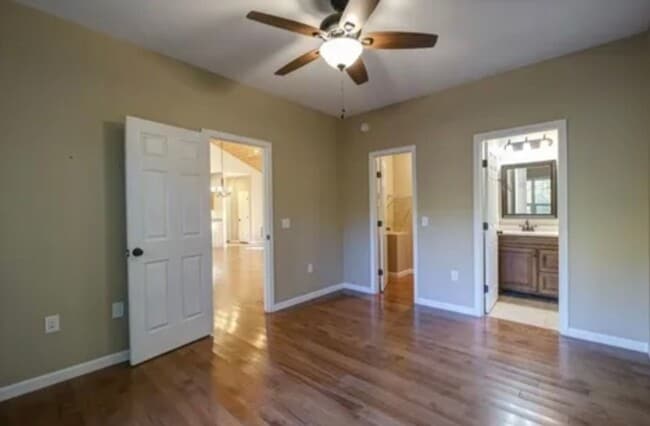 Photo - 127 Gardenia Ct