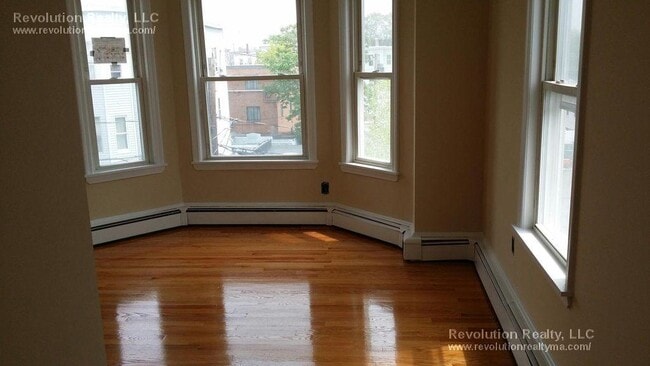 Photo - 18 Rossmore St