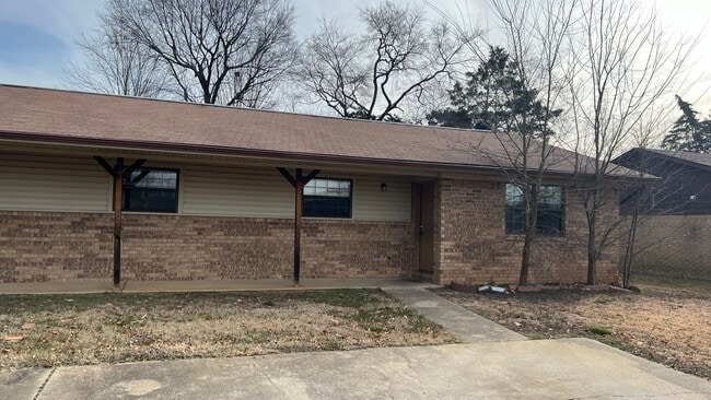 Building Photo - 1208-1210 N Nashville Place Unit 1208