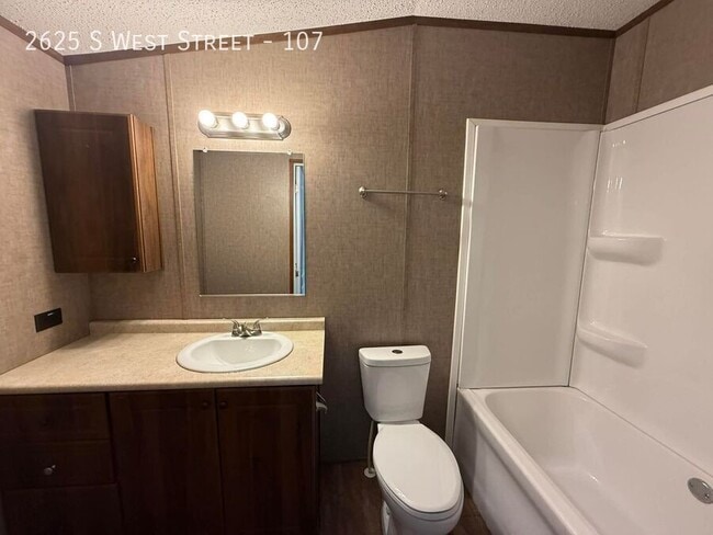 Photo - 2625 S West St