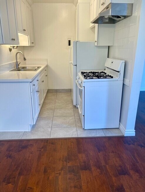 Photo - 777 E Villa St