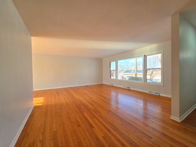 Photo - 29 E Lake Shore Dr